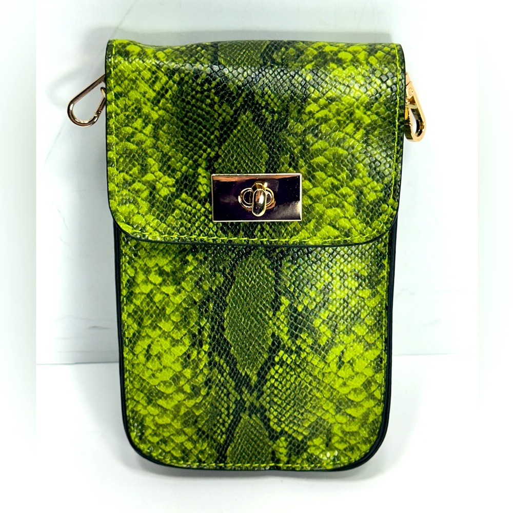 NEW - Mellow World Crossbody Essentials Purse and Touch Screen Phone Tote